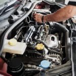 自動車整備。好きだった車いじりに疲れ果て・・・。